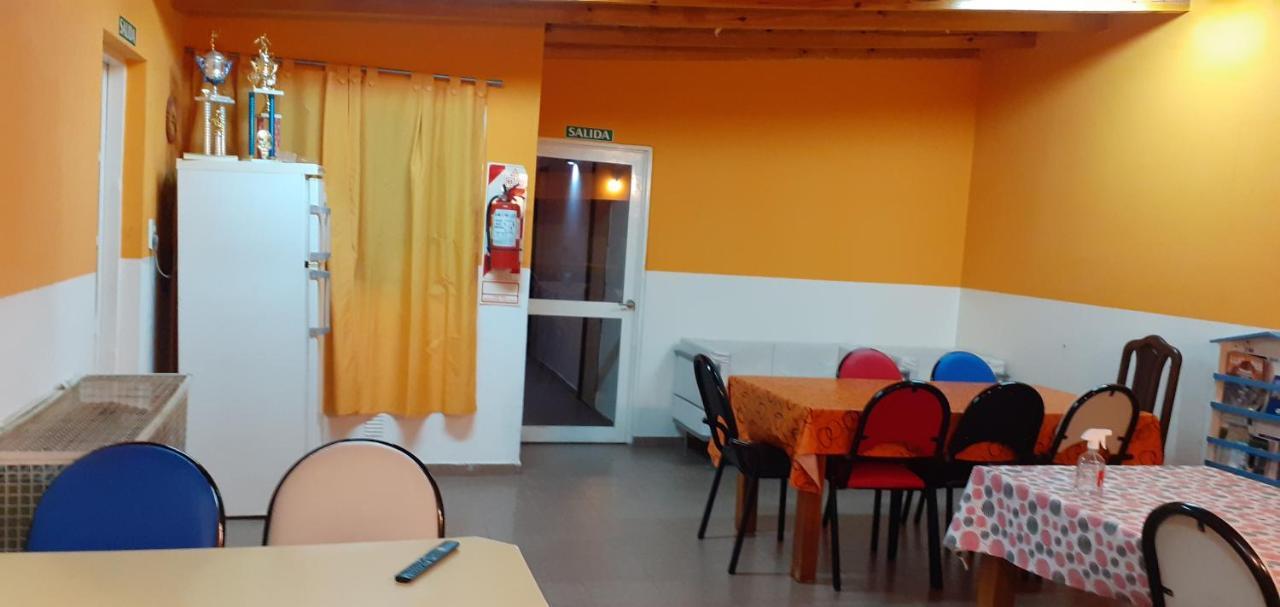 Hostel El Viajante Los Antiguos Bagian luar foto