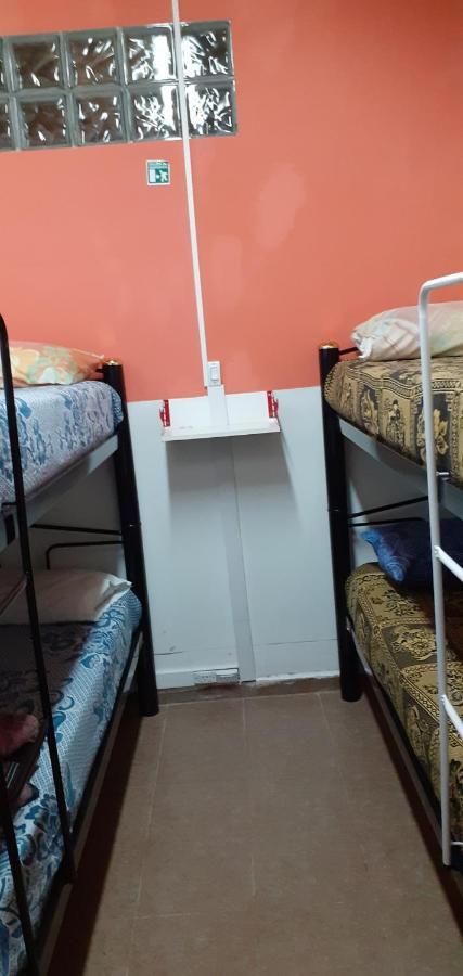 Hostel El Viajante Los Antiguos Bagian luar foto