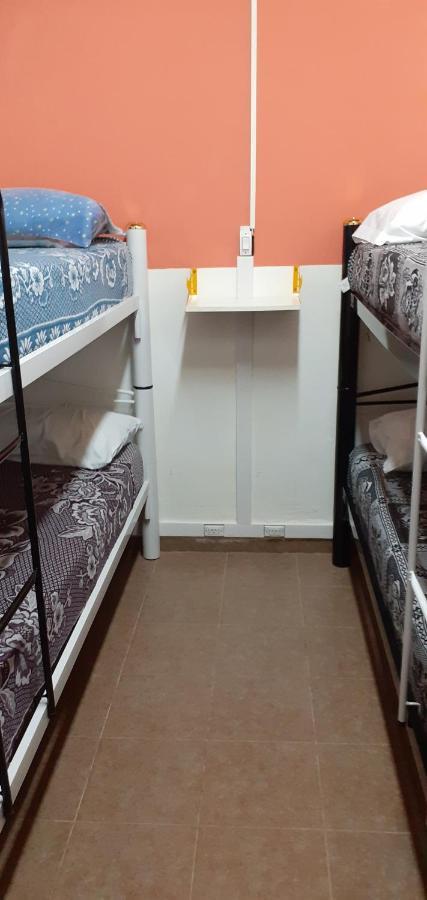 Hostel El Viajante Los Antiguos Bagian luar foto